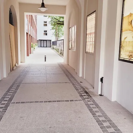 Jtb In The Centr Of פוזנן